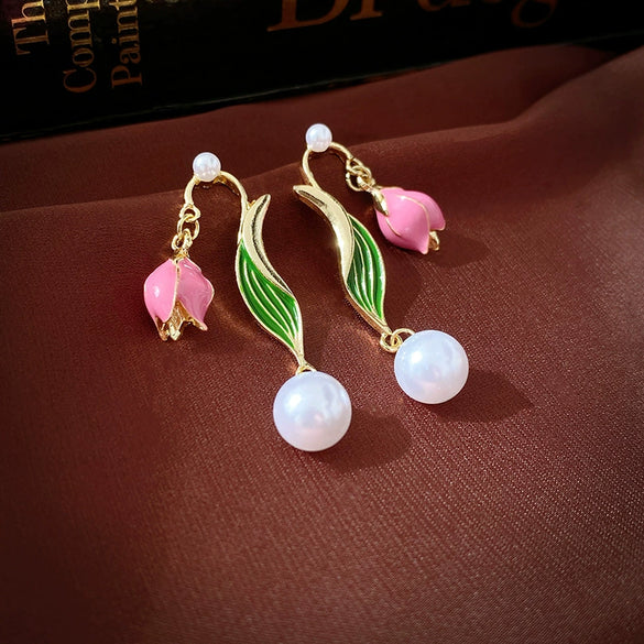 Alloy Geometric Drop Shape Diamond Design Women's Vintage Earrings