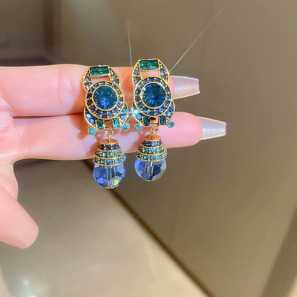 Alloy Geometric Drop Shape Diamond Design Women's Vintage Earrings