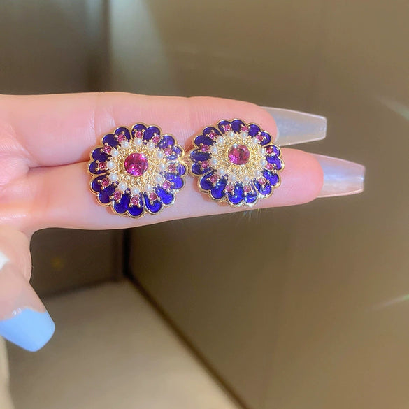 Alloy Geometric Drop Shape Diamond Design Women's Vintage Earrings