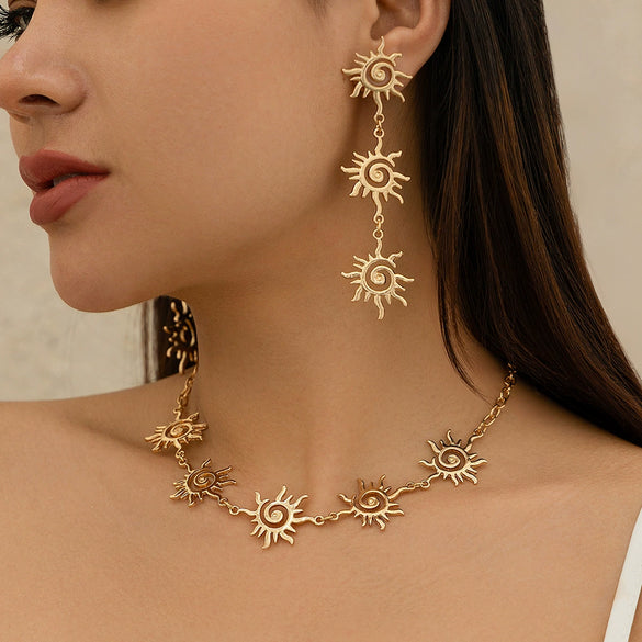 Alloy Geometric Electroplated Singlelayer Ochain Women's Metal Sun Totem Necklace Jewelry