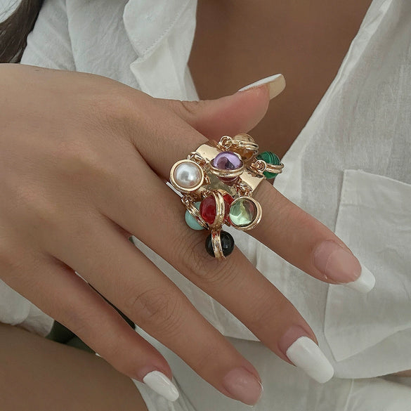 Alloy Geometric Inlaid Retro Palace Style Ladies Ring With Electroplating Treatment