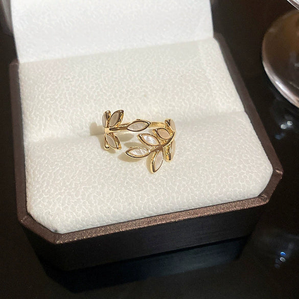 Alloy Geometric Inlaid Zircon Women's Ring Luxury Jewelry