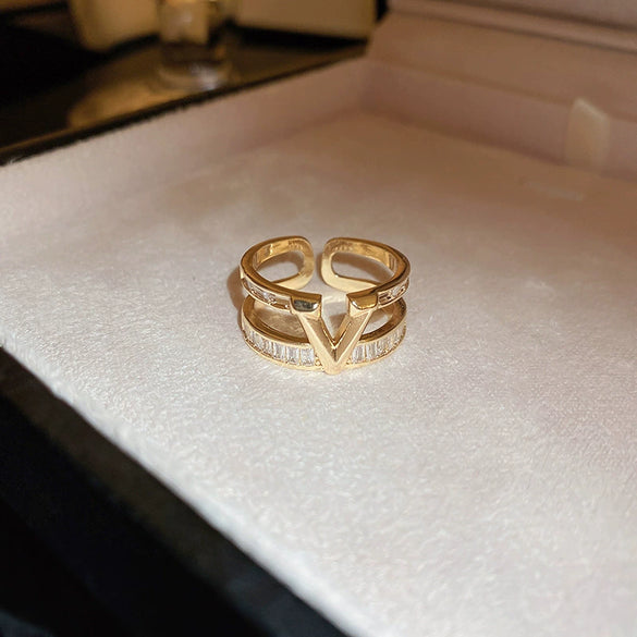 Alloy Geometric Inlaid Zircon Women's Ring Luxury Jewelry