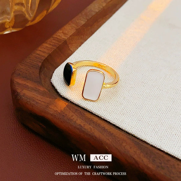 Alloy Geometric Inlaid Zircon Women's Ring Luxury Jewelry