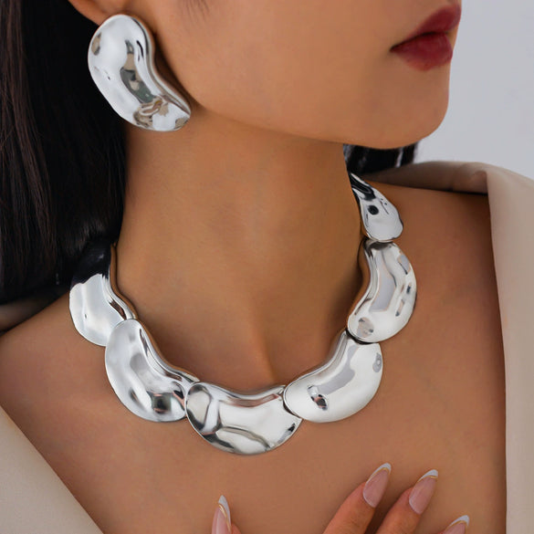 Alloy Geometric Irregular Collarbone Necklace For Women With Electroplating Treatment