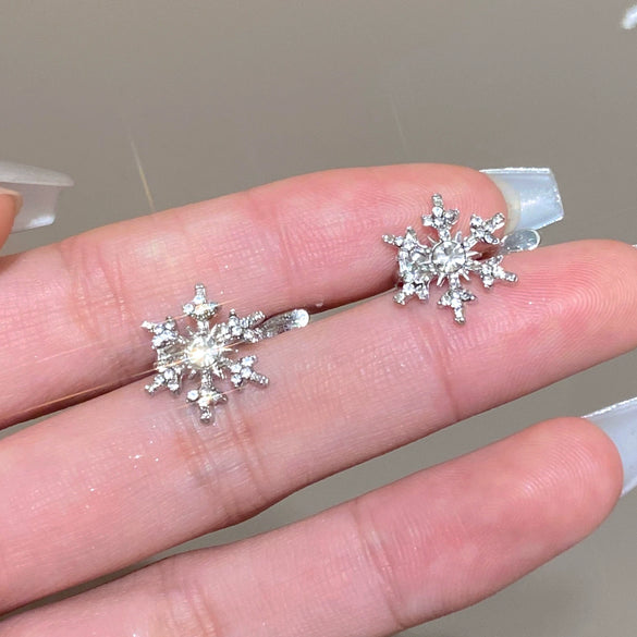 Alloy Geometric Snowflake Hollow Rhinestone Diamond Earrings For Women