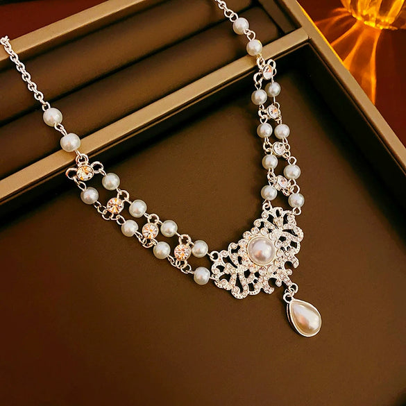 Alloy Geometric Square Diamondembedded Light Luxury Style Necklace For Women Electroplated