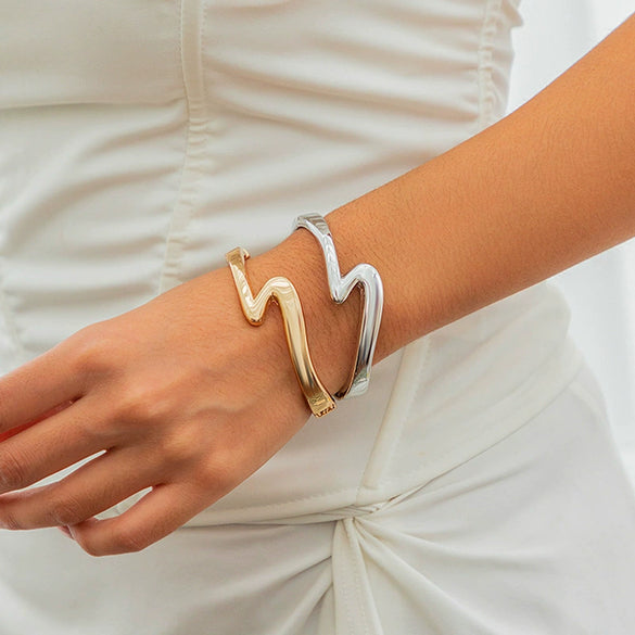Alloy Geometry Curved Zshaped Glow Spring Electroplated Metal Bracelet