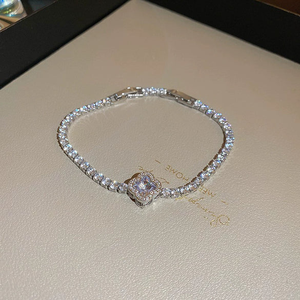 Alloy Gold Electroplated Butterfly Pearl Women's Bracelet With Animal Pattern