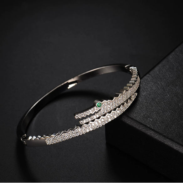 Alloy Gold Inlaid Natural Style Diamond Crocodile Bracelet Jewelry