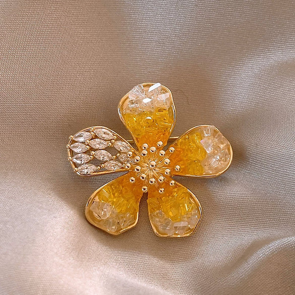 Alloy Gradient Imitation Crystal Flower Brooch Electroplating Women's Highend Accessory