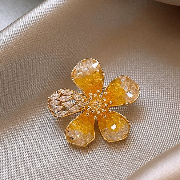 Alloy Gradient Imitation Crystal Flower Brooch Electroplating Women's Highend Accessory