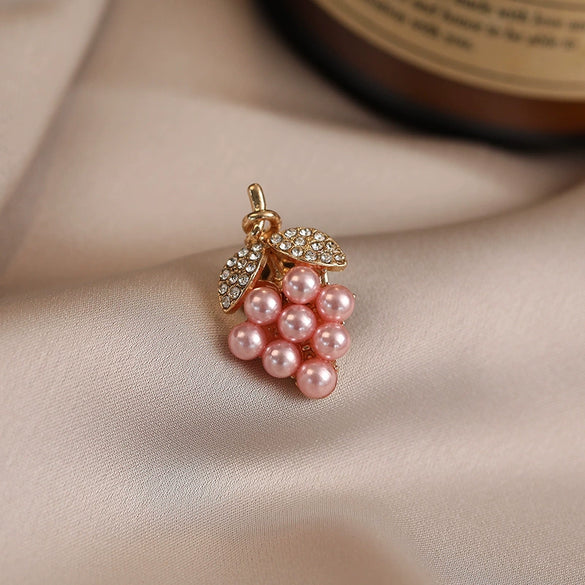 Alloy Grape Shape Minimalist Women's Electroplated Decorative Brooch
