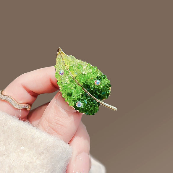 Alloy Green Leaf Brooch Electroplated For Women With Niche Design Sense