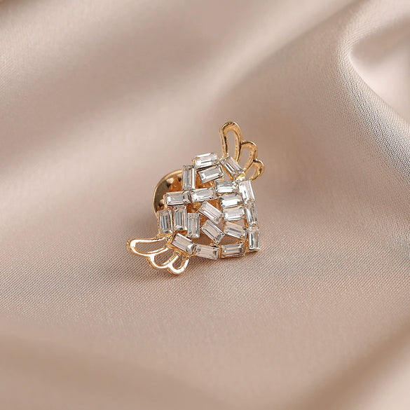 Alloy Heart Shape Electroplated Women's Brooch Clothing Accessories