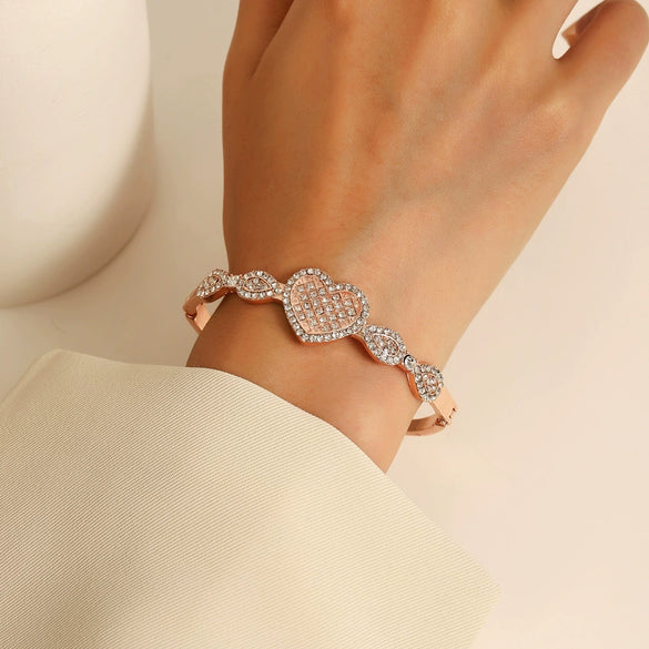 Alloy Hollow Love Geometric Electroplated Bracelet Fashion Temperament Watch Accessories