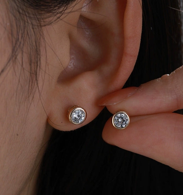 Alloy Inlaid Zircon Geometric Electroplated Simple Women's Earrings