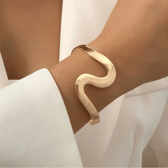 Alloy Irregular Geometric Electroplated Bracelets For Women Stylish Cool Jewelry