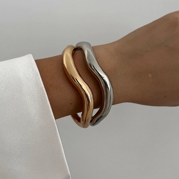 Alloy Irregular Wave Shaped Opening Bracelet Electroplated Jewelry For Ladies