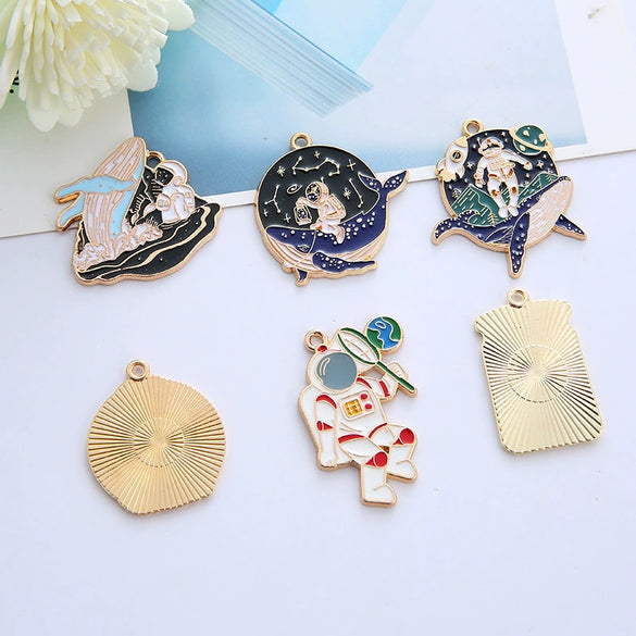 Alloy Jewelry Accessories Material With Starry Sky Astronaut Design And Electroplating Process