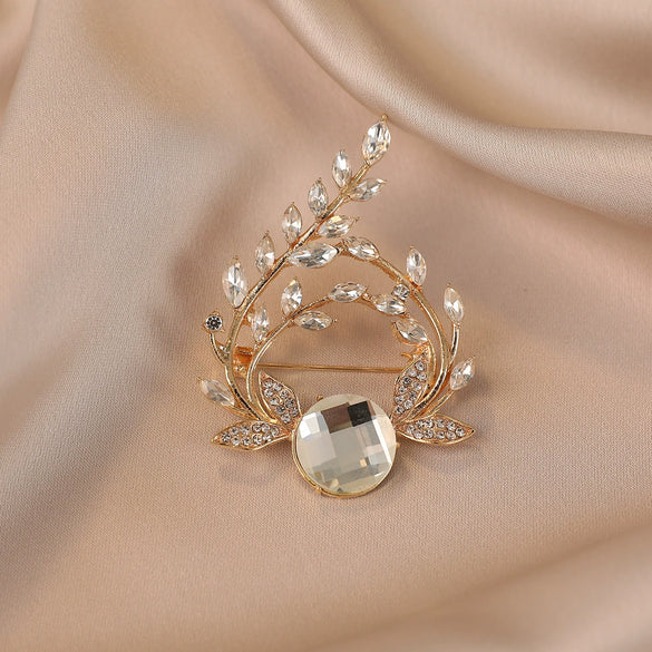 Alloy Leaf And Flower Design Electroplated Women's Brooch