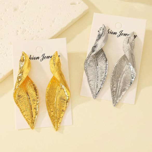 Alloy Leaf Pattern Electroplated Retro Irregular Women's Earrings