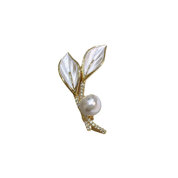Alloy Leaf Pearl Women's Brooch Electroplating Design Natural Style For Autumn And Winter Coat Accessories