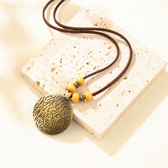 Alloy Leather Jewelry Retro Geometric Round Pendant Necklace With Cowhide Rope And Electroplating Design