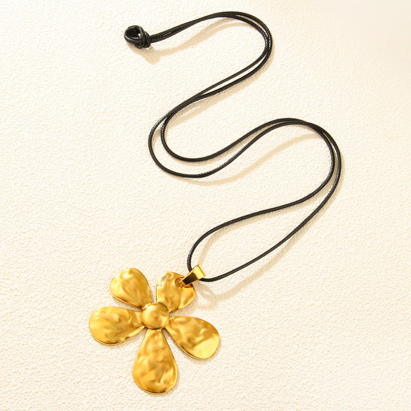 Alloy Liquid Flower Necklace Electroplated Simple Metal Style