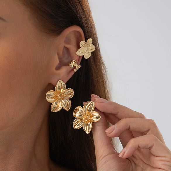 Alloy Metal Flower And Star Shape Ear Clip Set With Electroplating Technique
