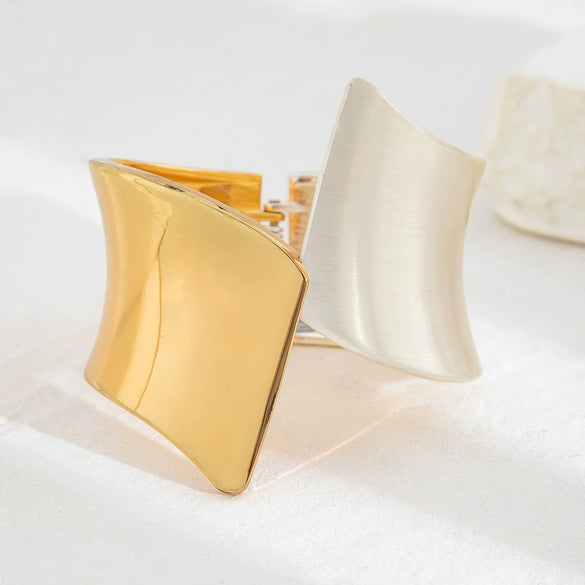 Alloy Minimalist Irregular Opening Bracelet With Electroplating