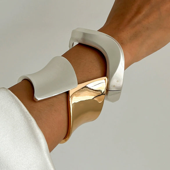Alloy Minimalist Irregular Opening Bracelet With Electroplating
