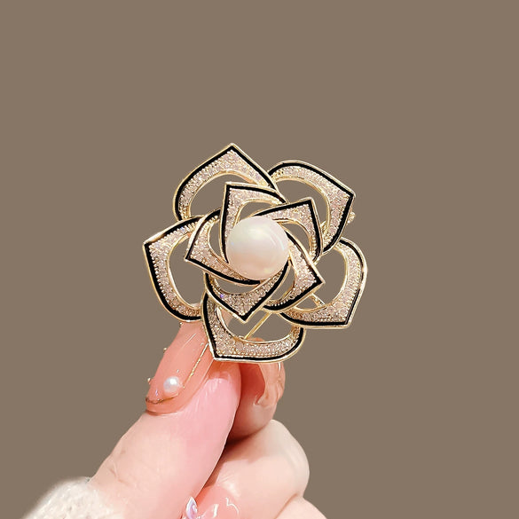 Alloy Natural Flower Hollow Design Electroplated Women's Camellia Brooch