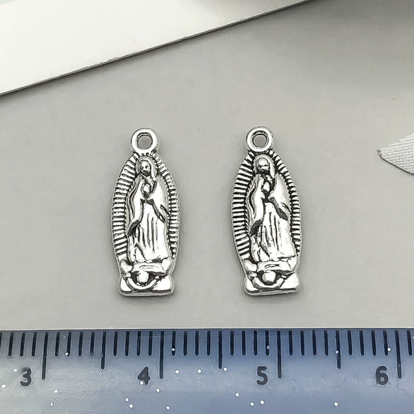 Alloy Oval Threehole Cross Pendant Jewelry Accessories Ancient Silver Retro Electroplating Style