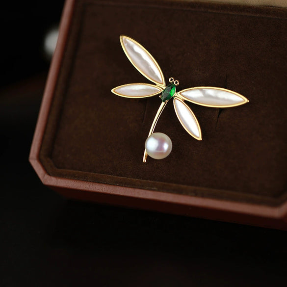 Alloy Pearl Dragonfly Women's Brooch With Flower Pattern And Electroplating Treatment