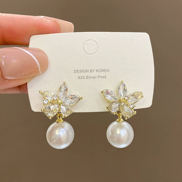 Alloy Pearl Flower Electroplated Women's Earrings