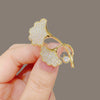 Alloy Pearl Ginkgo Leaf Brooch Electroplated Women's Natural Style Suit Coat Pin Accessories