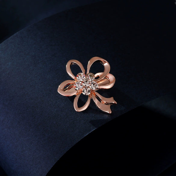 Alloy Pearl Women's Natural Style Flower Pattern Electroplated Brooch Wholesale Accessories