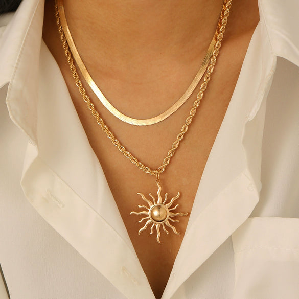 Alloy Pendant Necklace Electroplating Minimalist Style Sunflower Flame Design Unisex