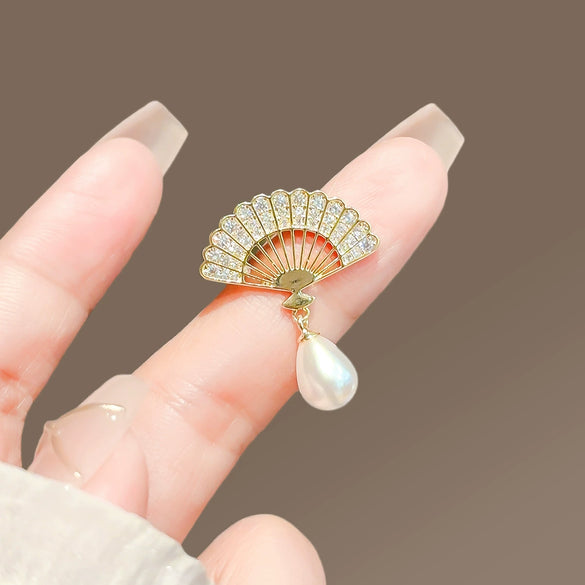 Alloy Rhinestone Fan Pearl Brooch Women's Highend Niche Antiexposure Buckle Collar Accessory With Electroplating