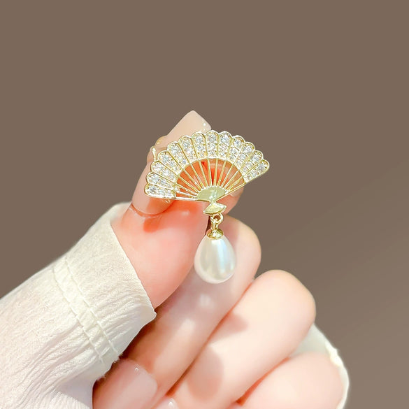 Alloy Rhinestone Fan Pearl Brooch Women's Highend Niche Antiexposure Buckle Collar Accessory With Electroplating