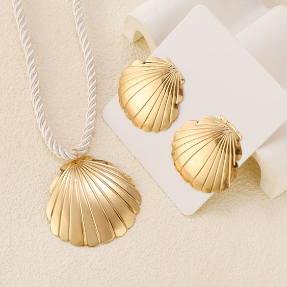 Alloy Shell Earrings And Necklace Set For Women Minimalist Style Electroplating Jewelry