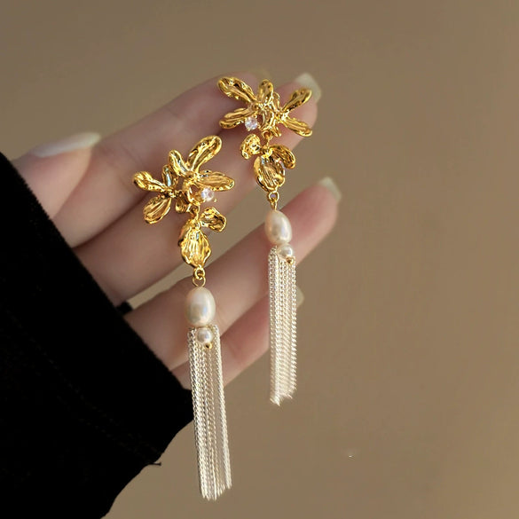Alloy Silver Women's Light Luxury Flower Diamond Earrings