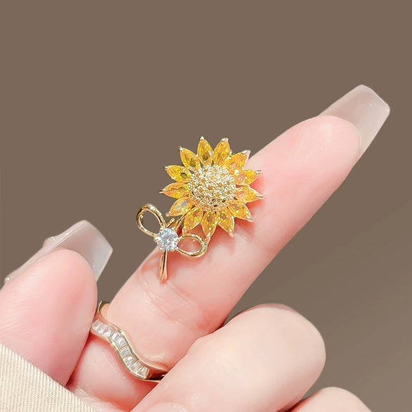 Alloy Sunflower Brooch Electroplating Highend Female Niche Design Sense Pin Neck Accessories