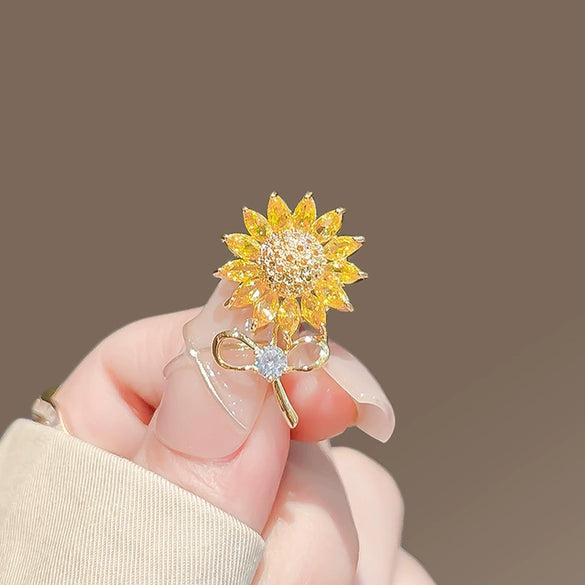 Alloy Sunflower Women's Brooch Electroplating Pin Cute Small Corsage Collar Accessories