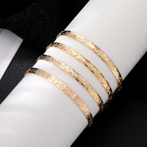 Alloy Vintage Exaggerated Personality Tapping Pattern Love Flower Pattern Horus Eye Opening Bracelet Electroplated