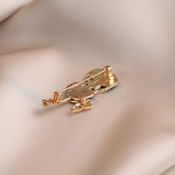 Alloy Violin Shaped Brooch For Women With Electroplating And Minimalist Style