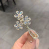 Alloy Women's Brooch With Flower Pattern And Electroplating Treatment