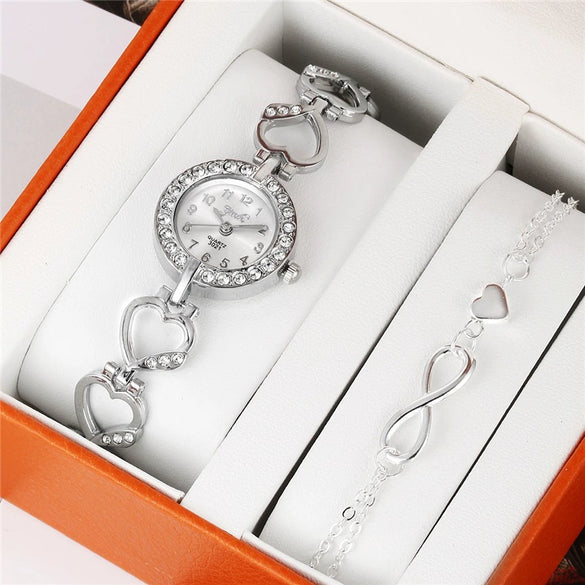 Alloy Women's Fashion Trend Bracelet Set And Diamond Quartz Watch With Round Dial