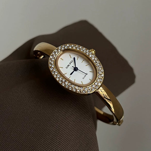 Antique Oval Mini Bathtub Golden Women's Quartz Wristwatch With Stainless Steel Buckle And Metal Case In Medieval Style